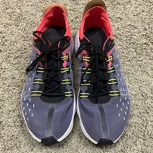 Nike tennis shoes